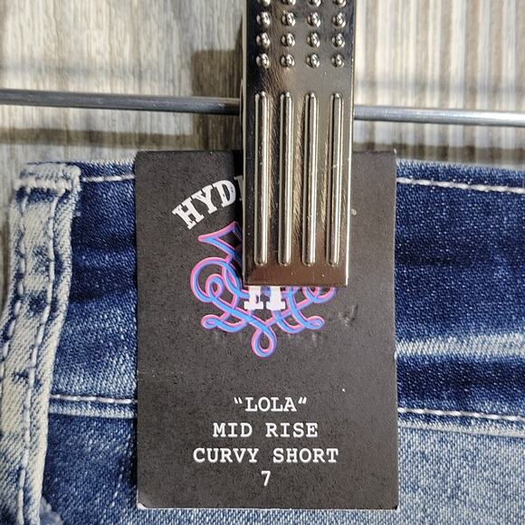 Hydraulic "Lola" Mid-Rise Curvy Short Jean Shorts, Women's 7, NWT - Picture 5 of 10